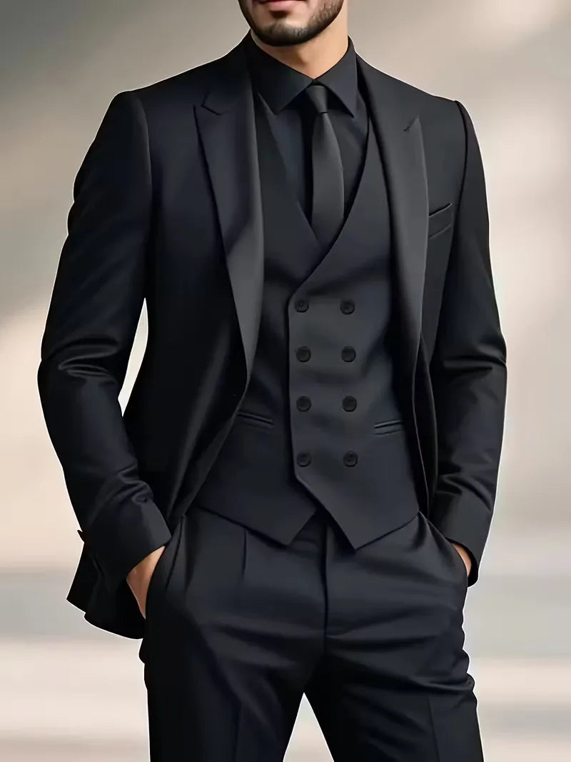 Męski garnitur trzyczęściowy slim fit z dwurzędową kamizelką